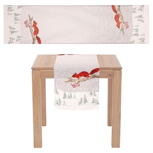 Běhoun se zimním motivem - veverka, 100% polyester, 40 x 150 cm.