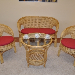 Ratanová sedací souprava Kina velká kulatý stolek, polstry vínový melír