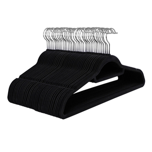 Sametová ramínka, plast, černá, set 50 ks, ASR-E1050 BK