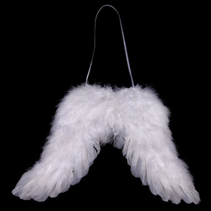 Andělská křídla z peří , barva bílá