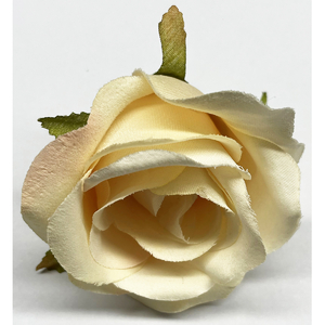 Růže, barva krémová. Květina umělá vazbová. Cena za balení 12 kusů.
