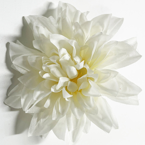 Jiřina, barva bílá. Květina umělá vazbová. Cena za balení 12ks.