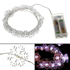 Řetěz s LED světýlky na baterie, sněhová vločka, barva studená bílá