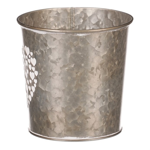 Obal z kovu na květiny, v  tmavě krémové barvě se srdcem