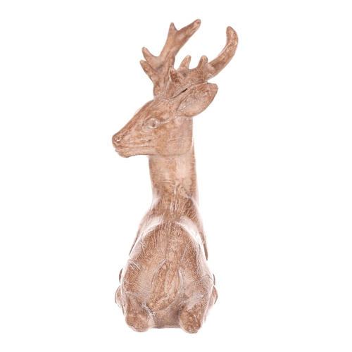 Jelen - polyresinová figurka, sedící, vel. M, imitace dřeva