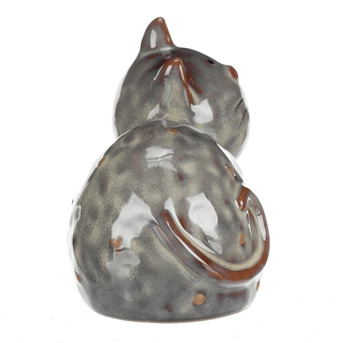 Kočka - keramická figurka, ležící, vel. M, hnědá