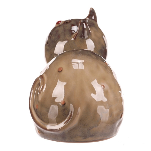 Kočka - keramická figurka, ležící, vel. L, hnědá