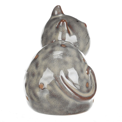 Kočka - keramická figurka, ležící, vel. S, hnědá