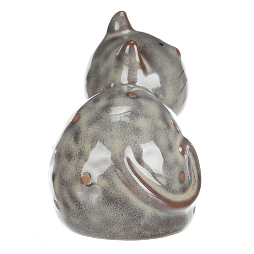 Kočka - keramická figurka, ležící, vel. S, hnědá
