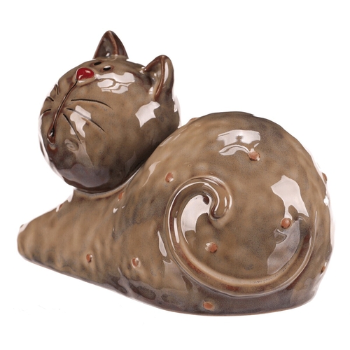 Kočka - keramická figurka, ležící, vel. XL, hnědá