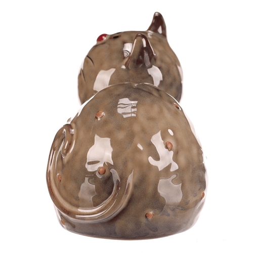 Kočka - keramická figurka, ležící, vel. XL, hnědá