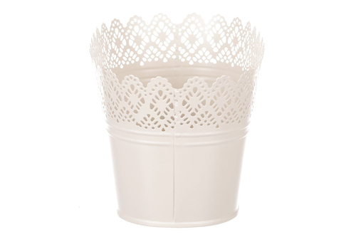 Obal kovový - truhlík, krajkový okraj, barva krémová