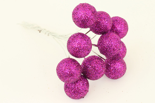 Vánoční přízdoba fialová . Cena za 1 svazek (6ks v polybagu)